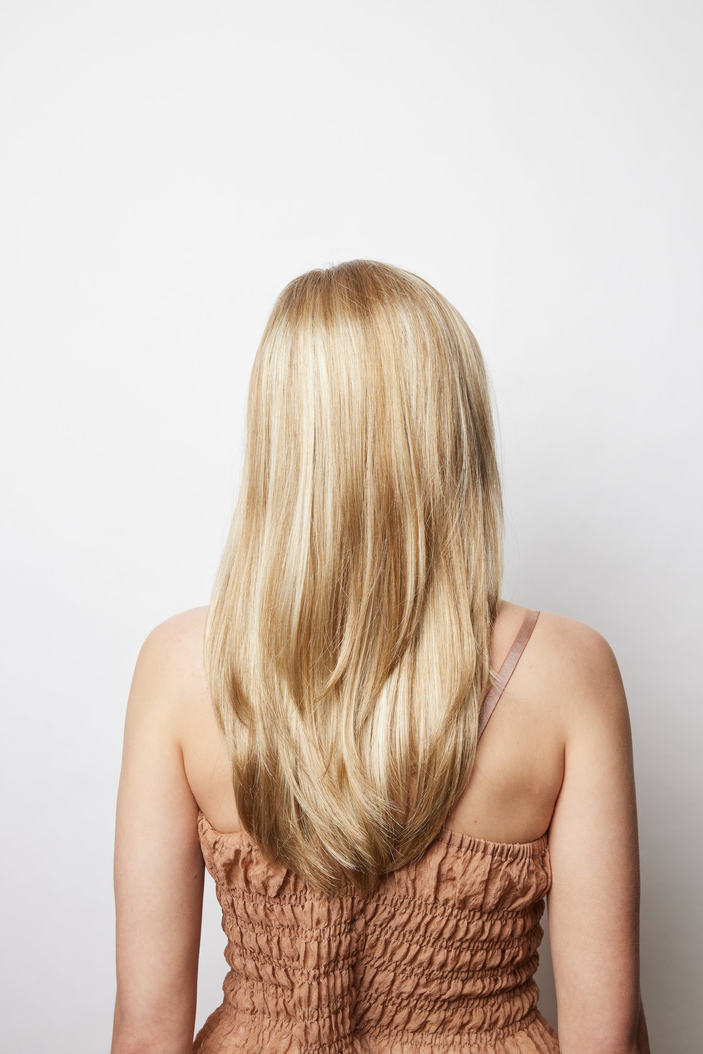 Brandi back view, shown in Creamy Toffee