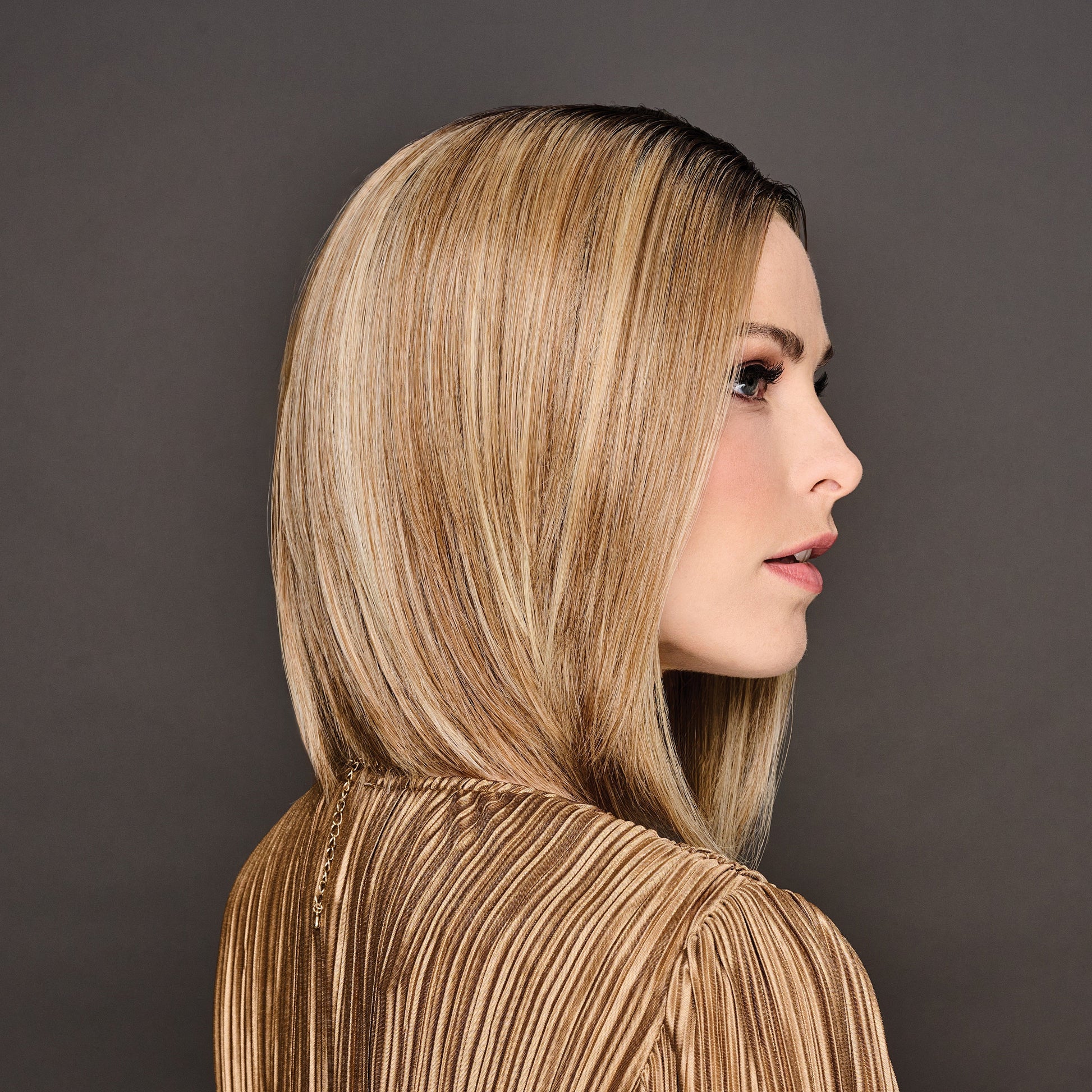 Glam Era side view shown in GL14-22SS SS Sandy Blonde