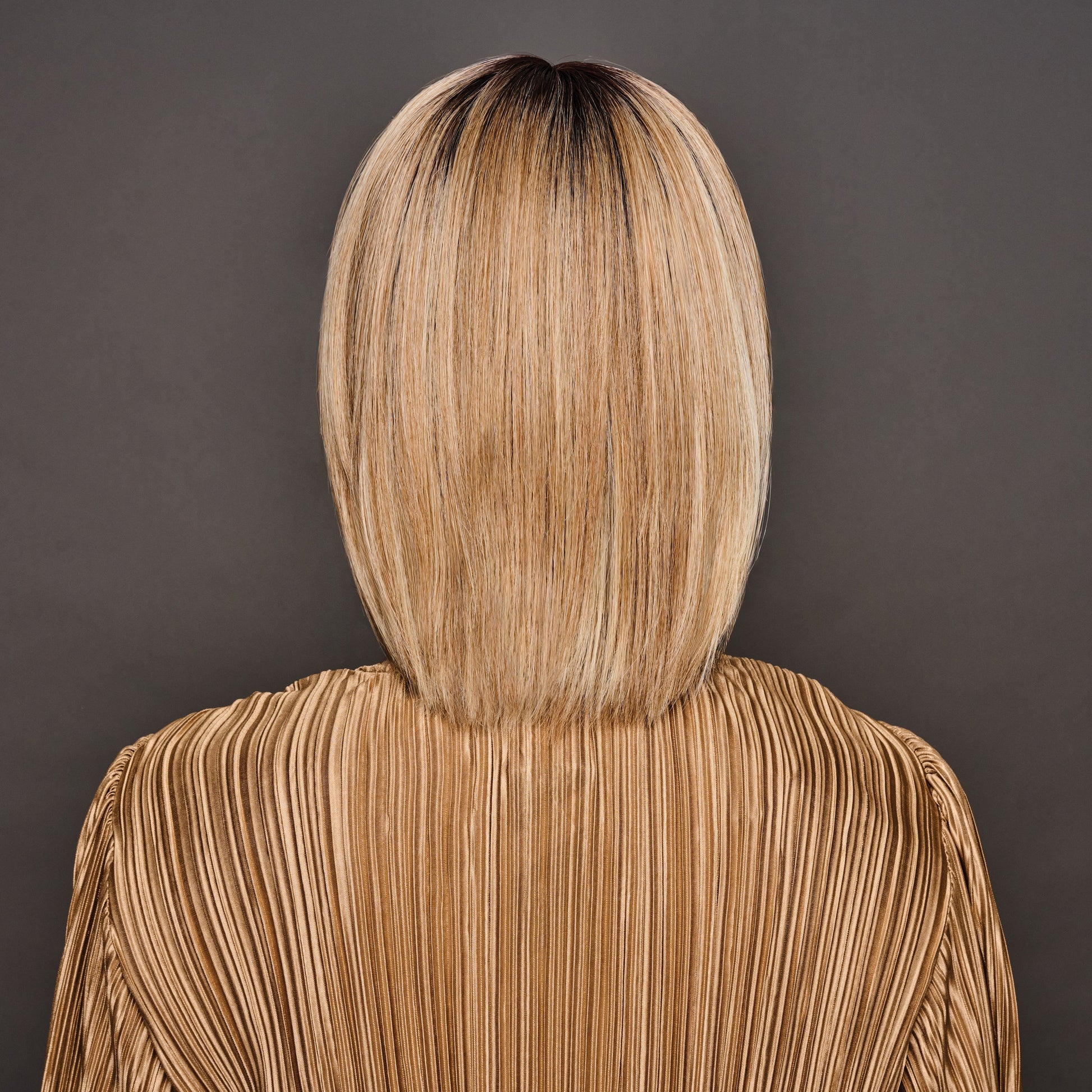 Glam Era back view shown in GL14-22SS SS Sandy Blonde