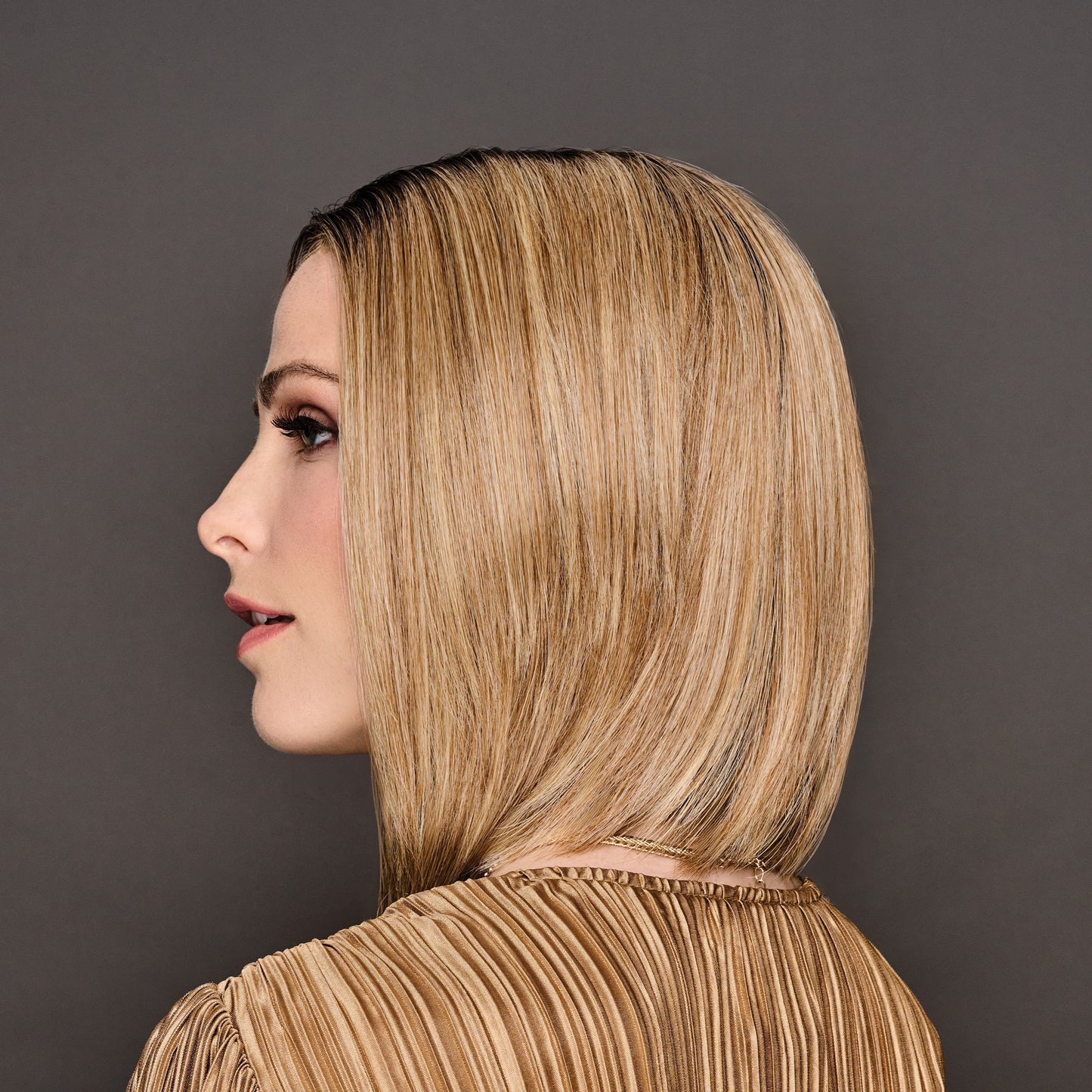 Glam Era side view shown in GL14-22SS SS Sandy Blonde