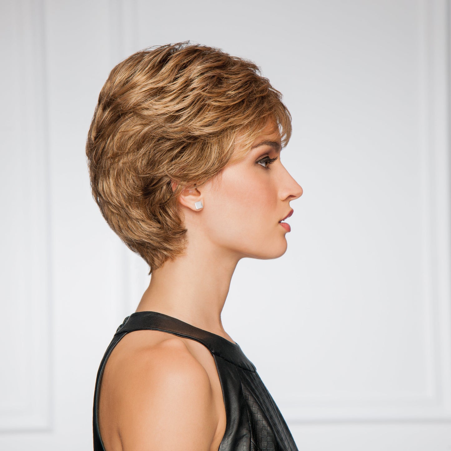 Upper Cut front view shown in GL14-16 Honey Toast