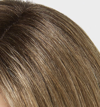 2418GR | Light ash brown with gold blonde highlights and dark brown roots