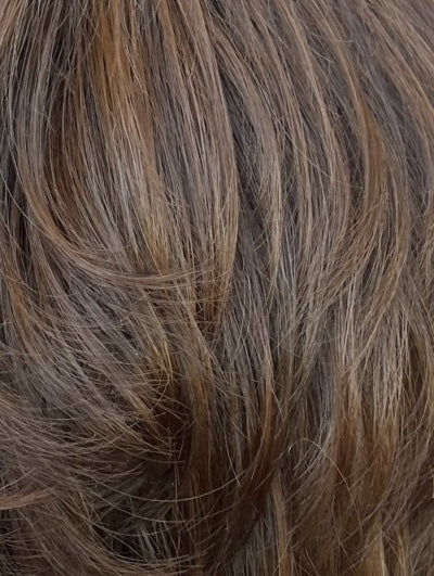 12AH | Golden brown with light auburn highlights