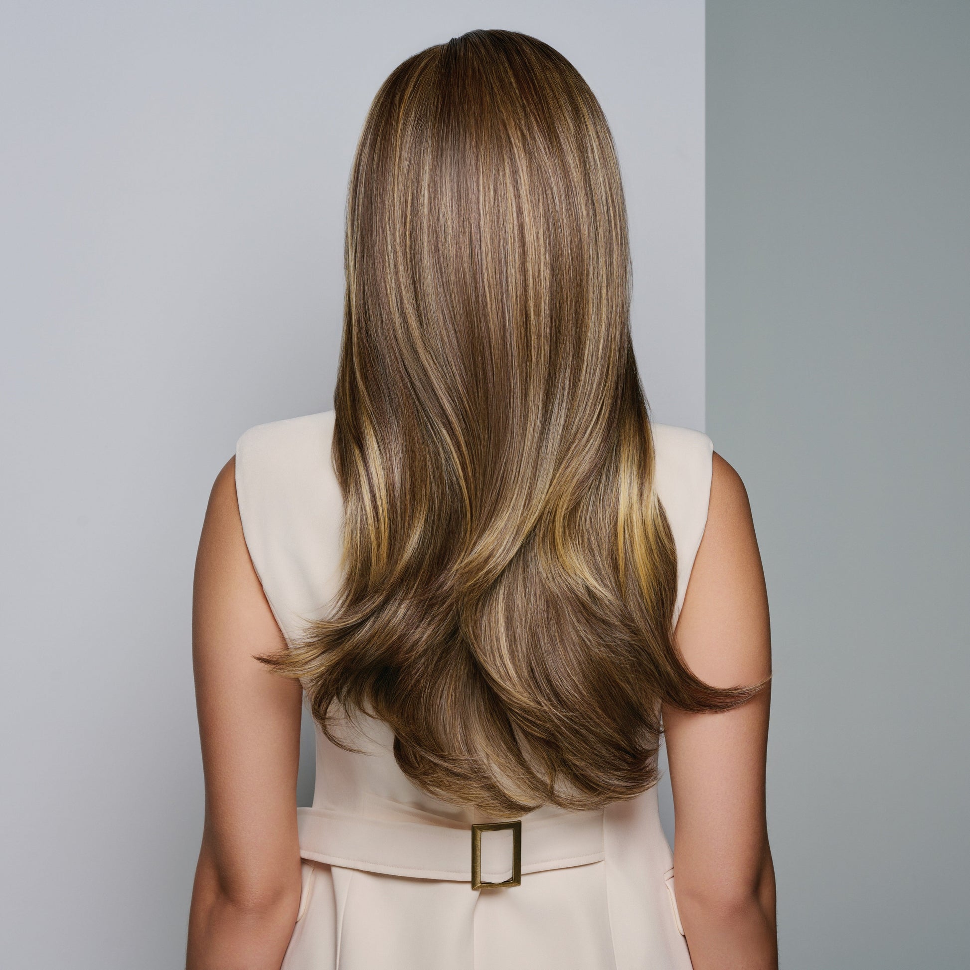 Feature Length back view shown in RL11/25SS