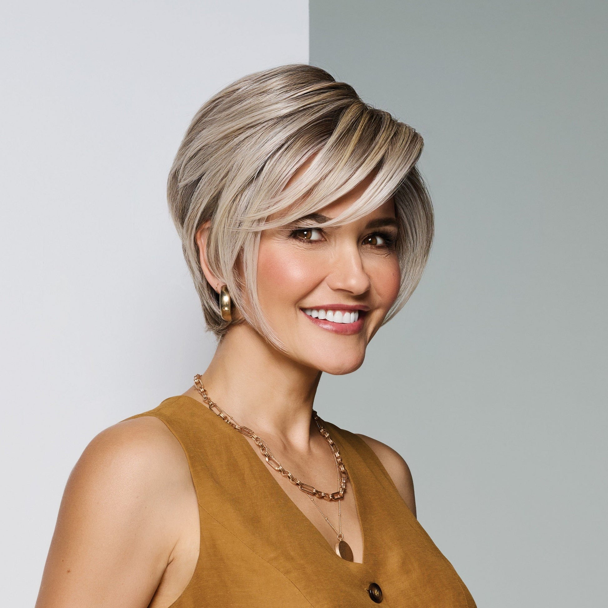 Posh Premiere shown in RL17/23SS Shaded Iced Latte Macchiato