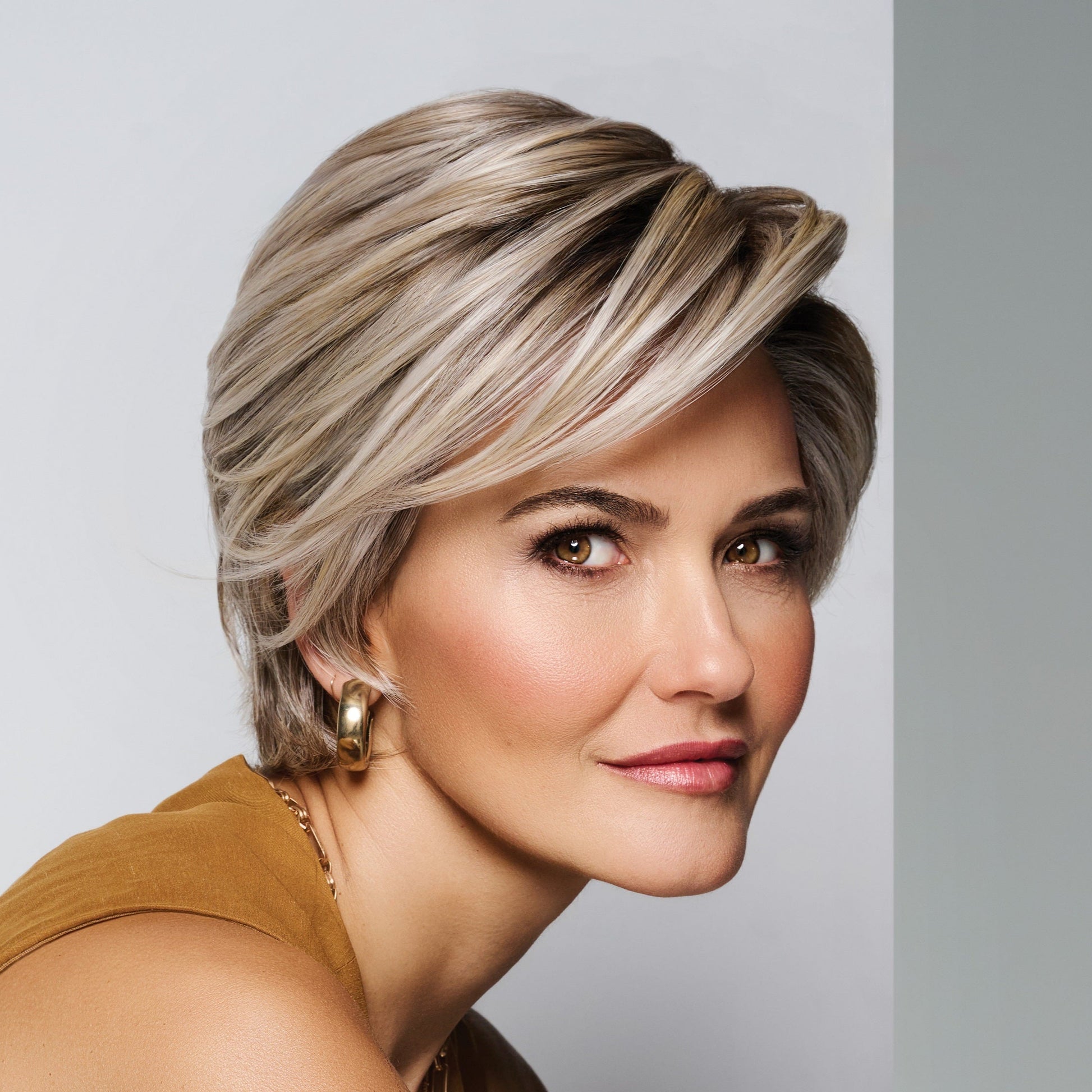 Posh Premiere shown in RL17/23SS Shaded Iced Latte Macchiato